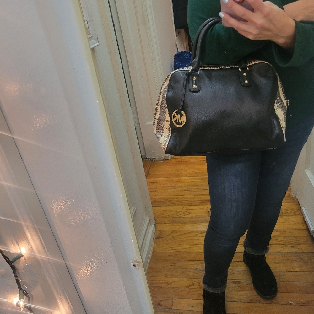 Michael Kors Leather&Faux Python Bowler Bag. Modern Chic Classic Everyday Luxury - Picture 7 of 7